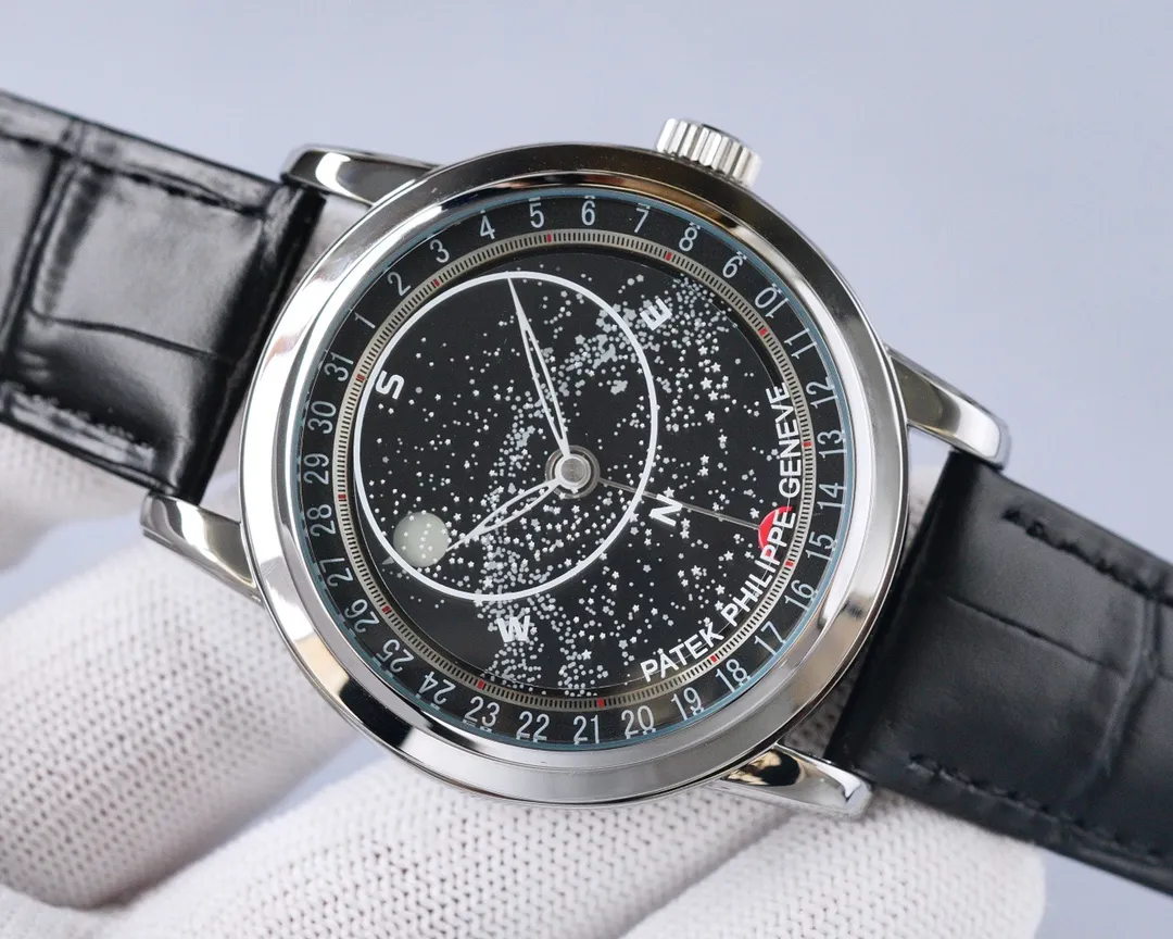 【High-end replica】💰1720! Patek Philippe - The Starry Sky Upgrade Ultimate Edition upgrades the Galaxy 6102 and 6104 super complication series‼ ️Geneva Sky Series Can you imagine wearing the starry sky on your wrist? This starry sky watch has a unique astrological function. You can enjoy the Geneva sky map on the blue round dial, as well as the golden moon trajectory. It lasts for 20 months. It adopts a pearl rotor modified from Japan's Citizen 8215. It has the same movement as the original one. The moon on the dial will automatically change according to the full moon, full moon, eclipse and curvature of the moon in the sky. The sapphire glass on the front and rear of the case is treated with advanced technology to increase the refracted light of the glass, making the dial look more transparent. It does not seem to have the feeling of glass. The back cover and glass also use the same concave shape as the original product, breaking the traditional parallelism between the back cover and the glass of the watch🔥Top product, continuous high-quality products🔥